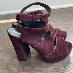 Women’s Stuart Weitzman Burgundy Slits Suede Platform Peep Toe Sandals Size 7.5M